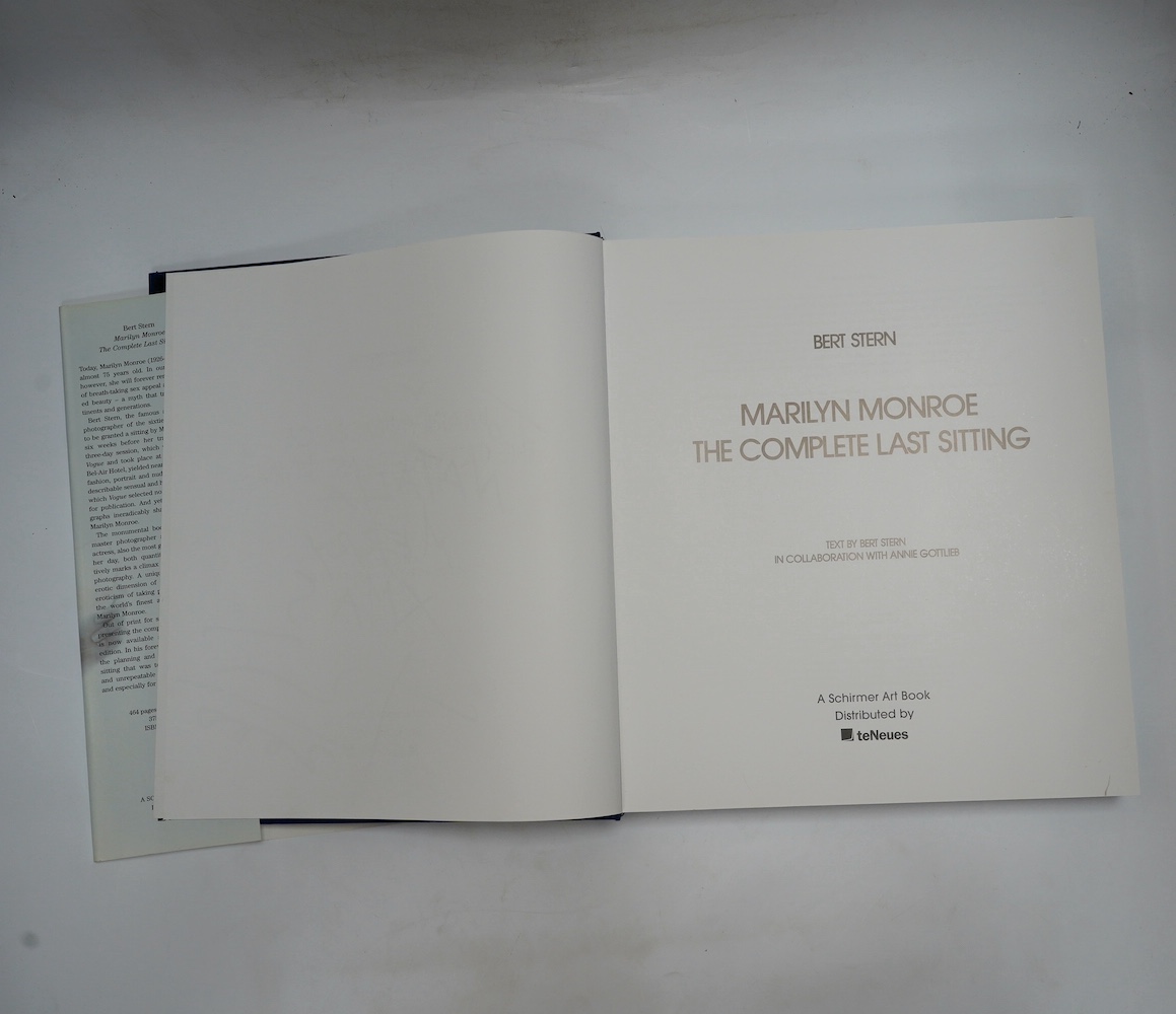 Stern, Bert - Marilyn Monroe: the complete last sitting ... text by Bert Stern in collaboration with Annie Gottlieb. photo. illus. throughout (by the author), some coloured; publisher's cloth and d/wrapper folio. Schirme